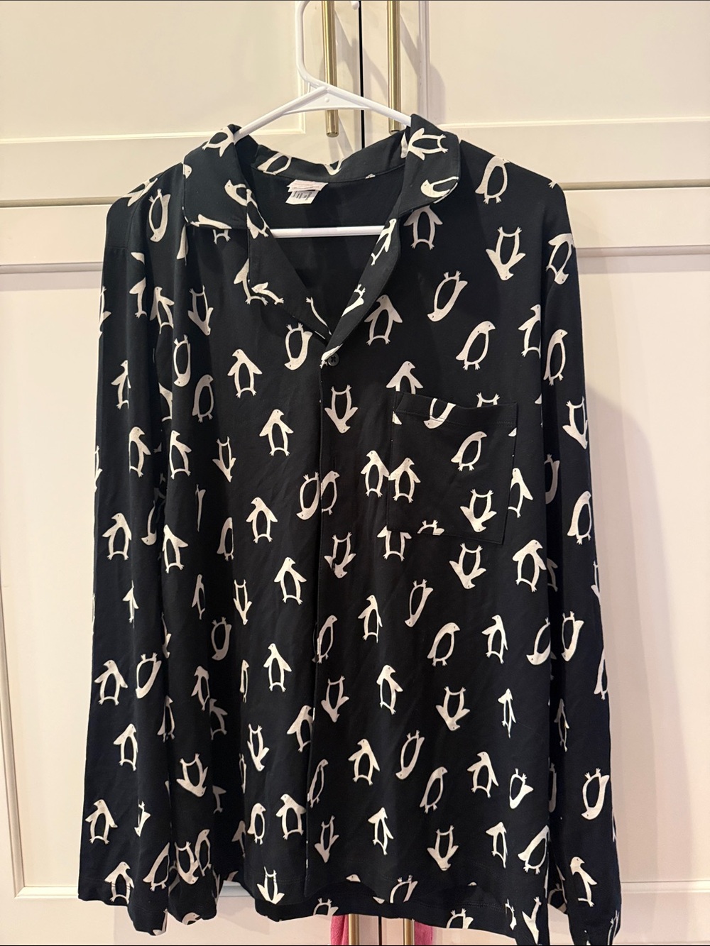 Hanna Andersson Black Button-Front Pajama Top with White Penguin Print